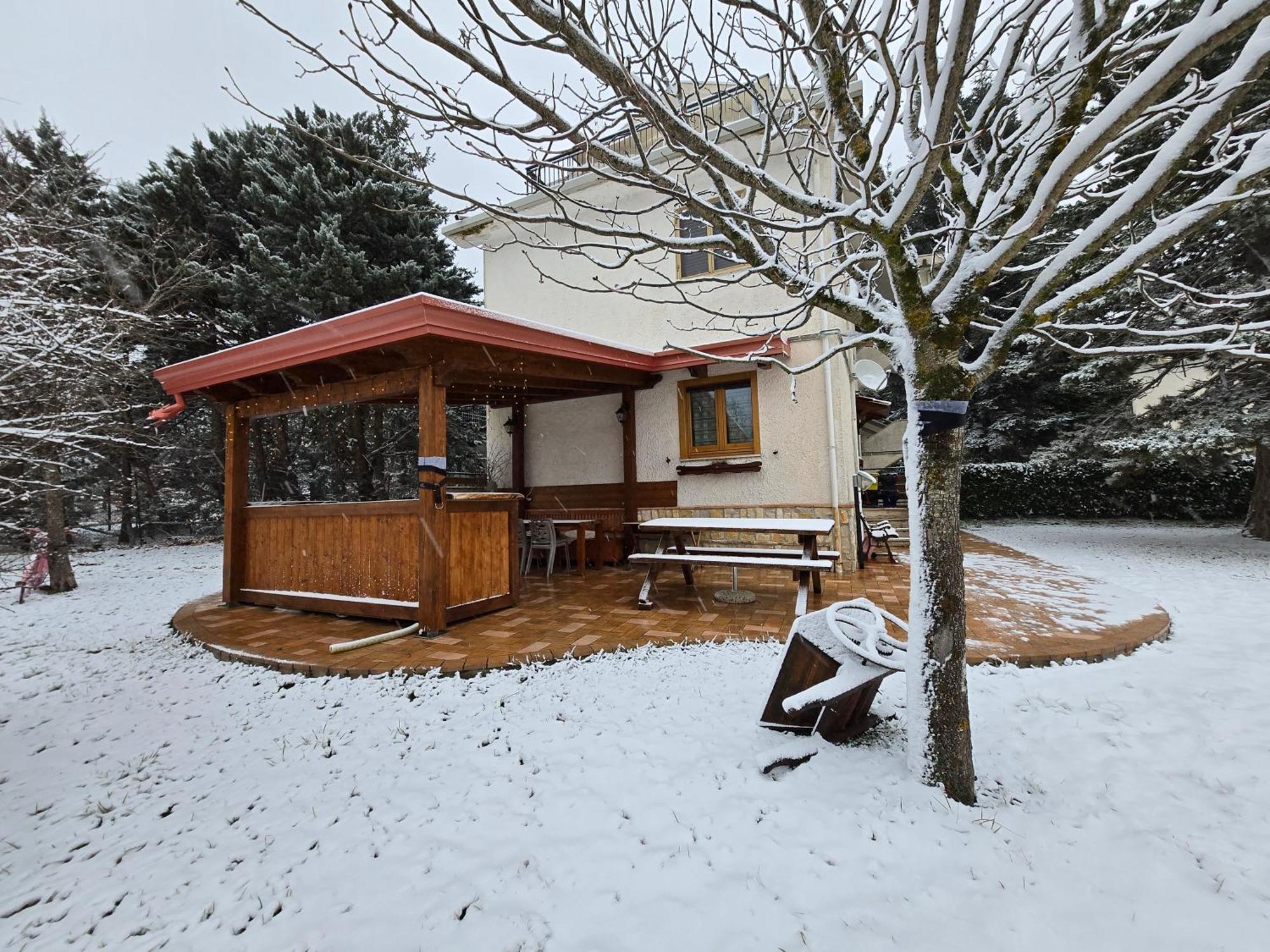 Home & Garden カステル・ディ・サングロ エクステリア 写真